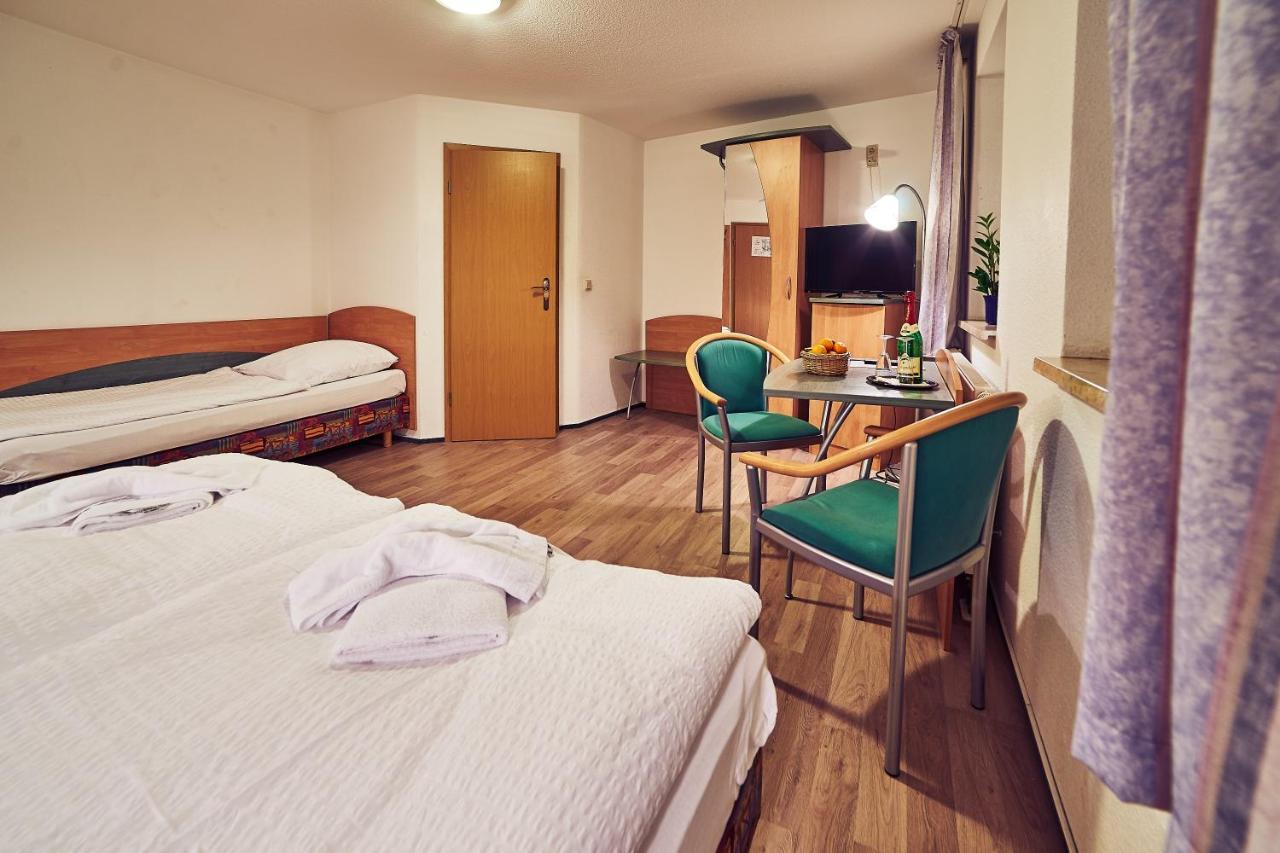 Gasthof Zum Baren Hotel Gernrode  Ngoại thất bức ảnh