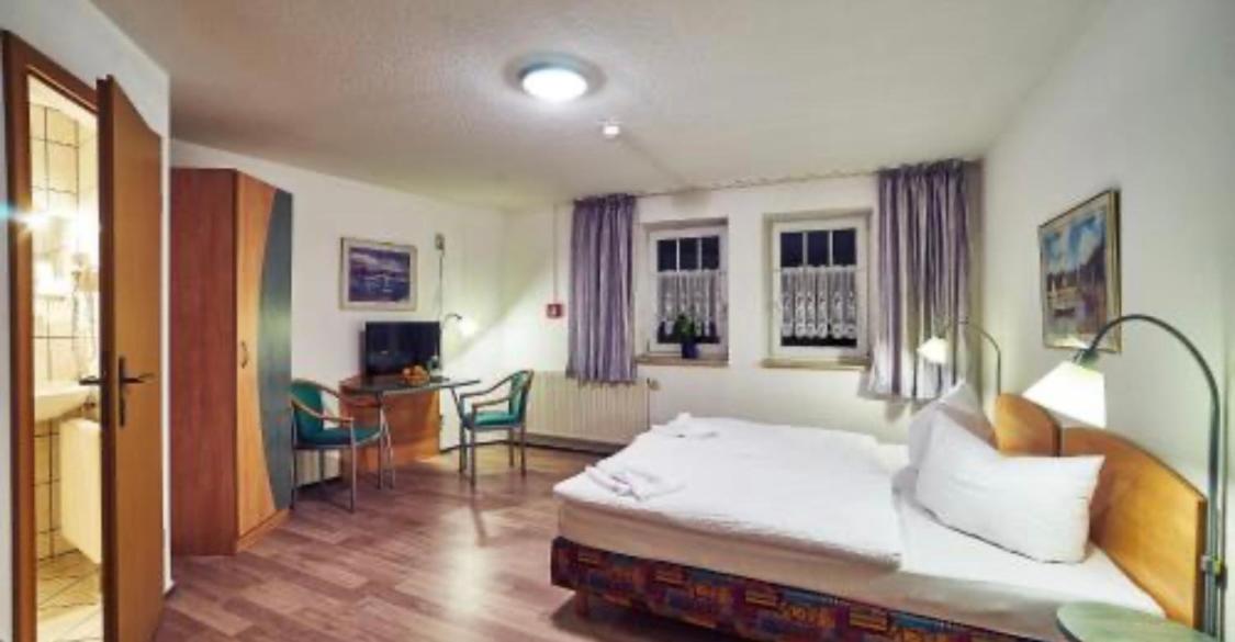 Gasthof Zum Baren Hotel Gernrode  Ngoại thất bức ảnh